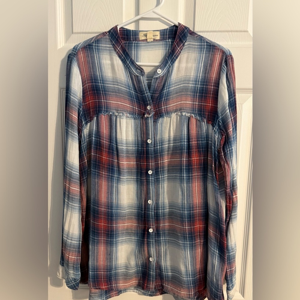 Cloth and Stome fringe plaid button up shirt size small